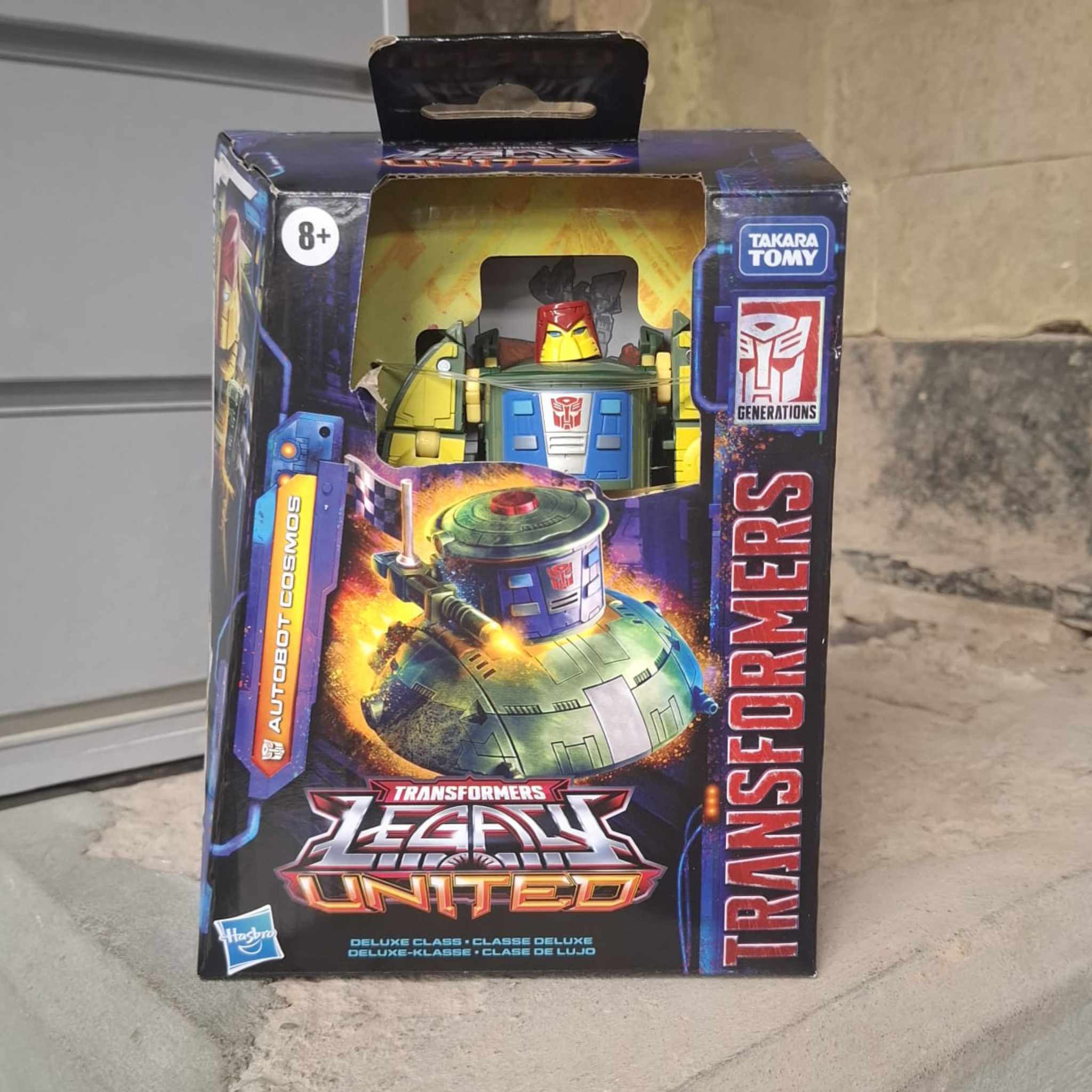 Transformers Legacy Deluxe Class Autobot Cosmos