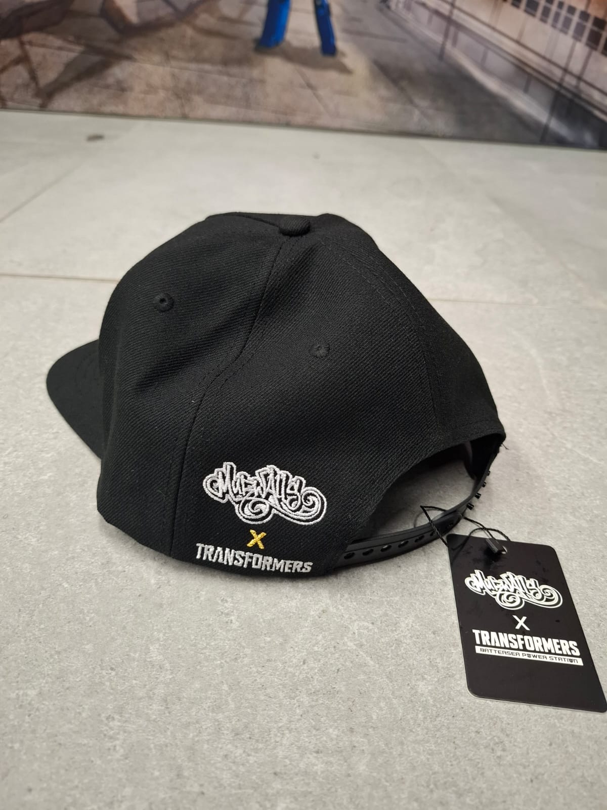 Murwalls Cybertronian Script Black/Gold Cap