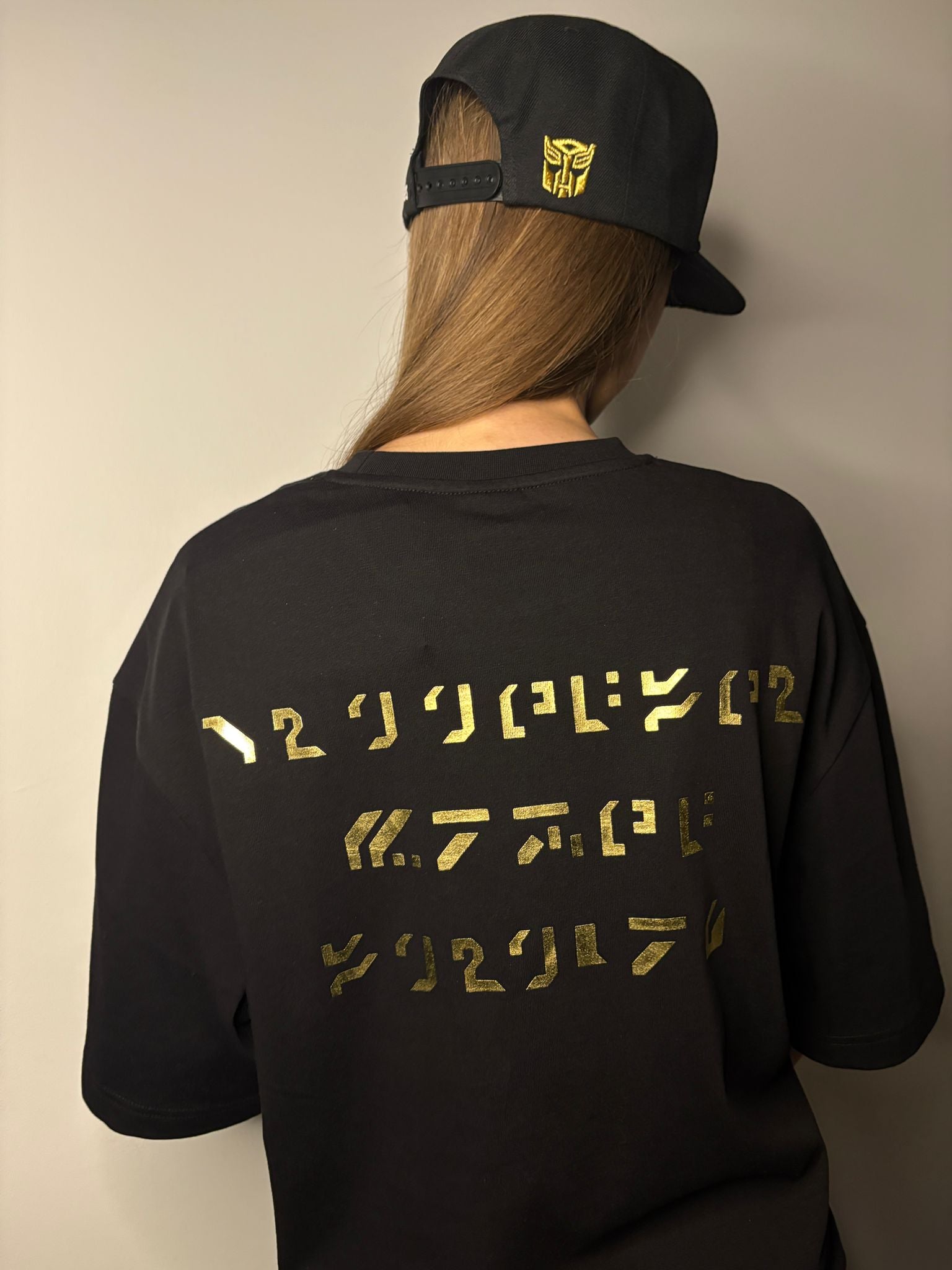 Murwalls Wall Smash Oversized Graphic Black/Gold T-Shirt