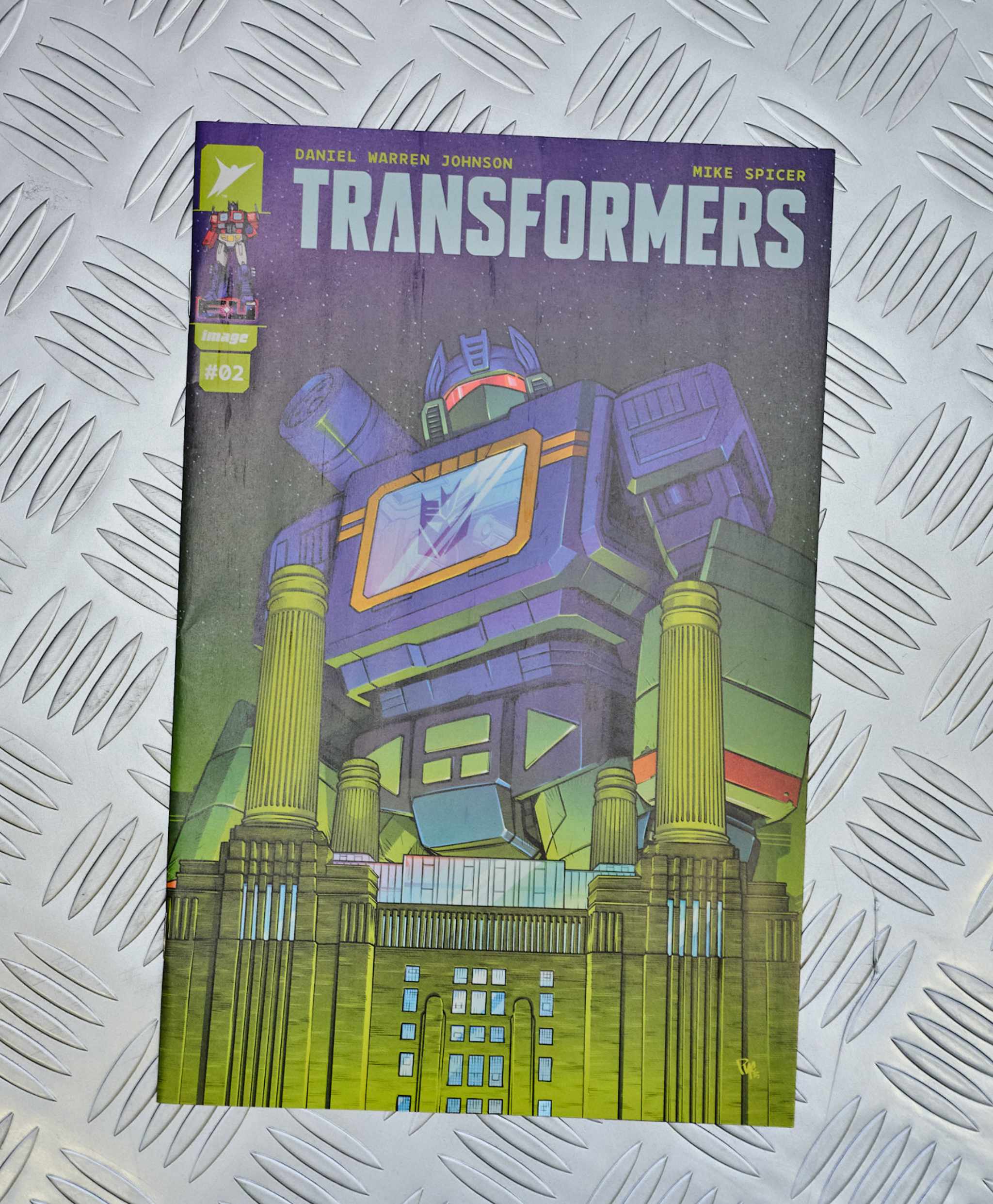 Transformers #2 Battersea Bespoke Comic (Metallic Cover)